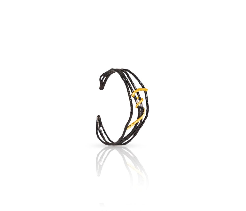 Serpenta Cuff