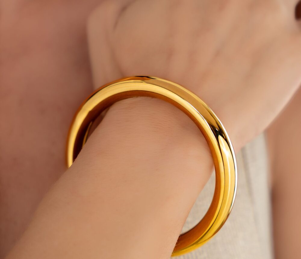 Alma Solid Bangle - Image 2