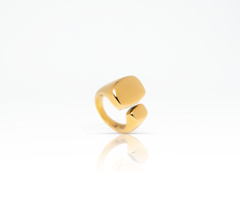 Cira Bold Ring