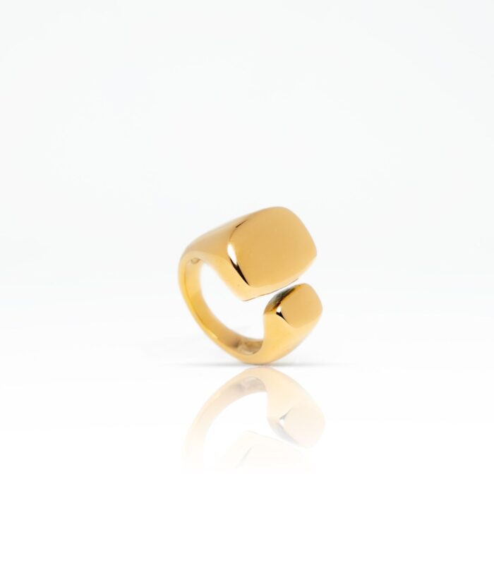 Cira Bold Ring